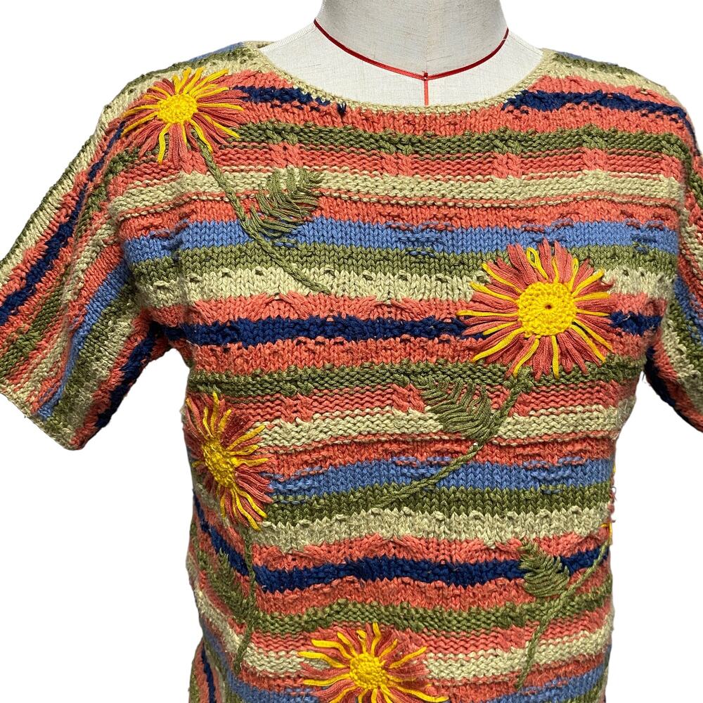 Vintage Womens Knit Floral Embroidered Short Sleeve Sweater Top - Picture 2 of 5
